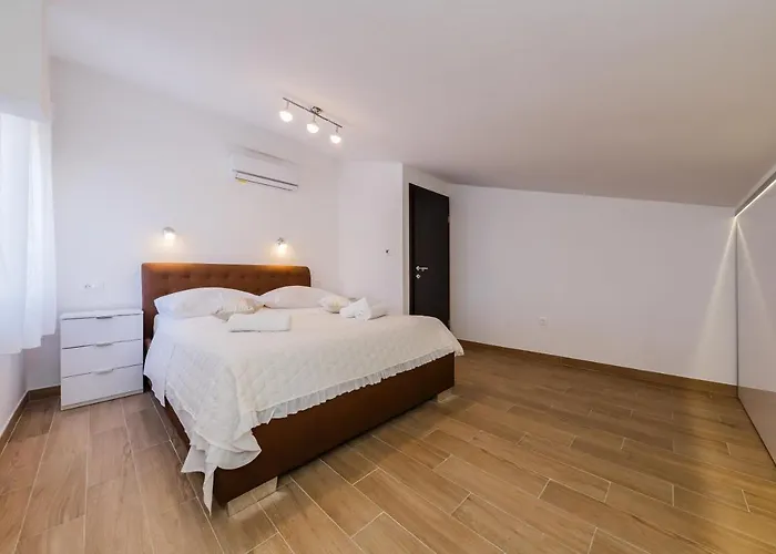 Apartment More Kaštela